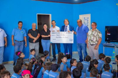 Imagem da notícia Emenda de Caravina garante conforto a alunos de Corguinho